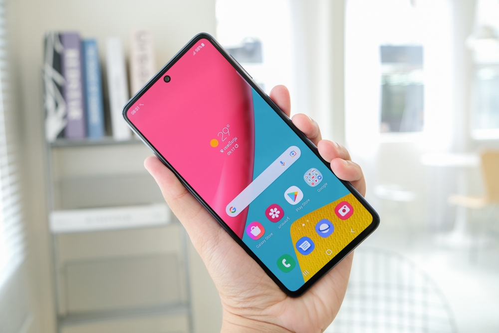 Обзор Samsung Galaxy M53: современный смартфон среднего класса
