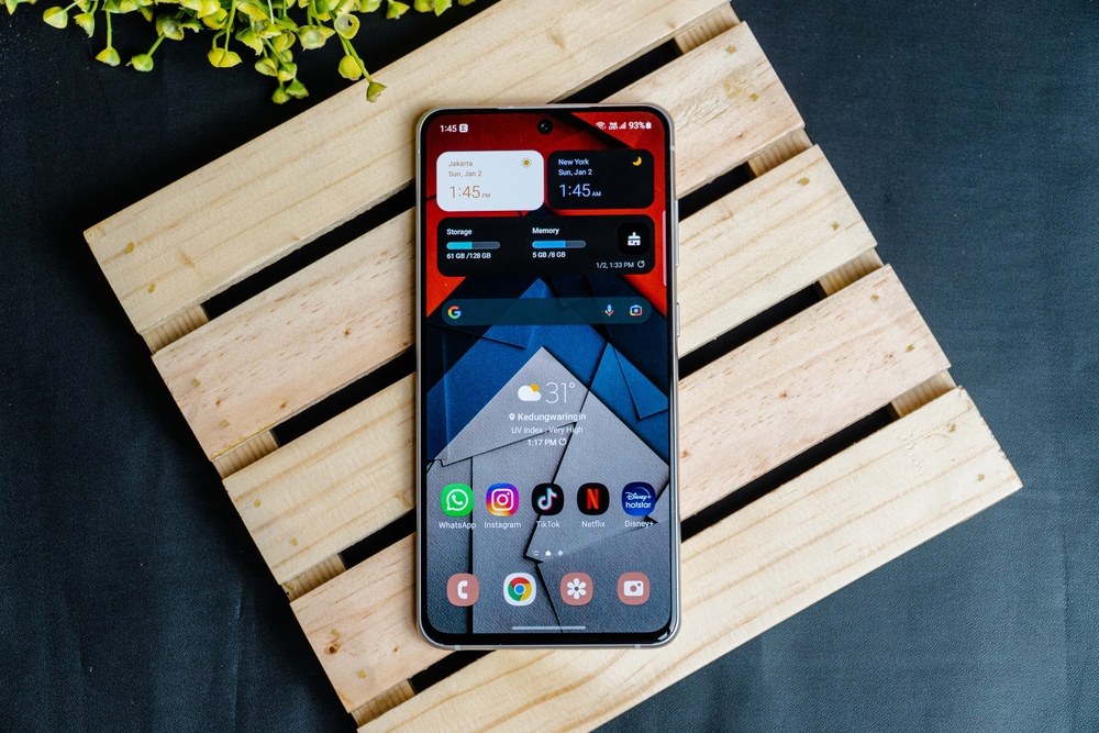 Преимущества и недостатки Samsung Galaxy S21 FE: обзор нового флагмана Преимущества и недостатки Samsung Galaxy S21 FE: обзор нового флагмана